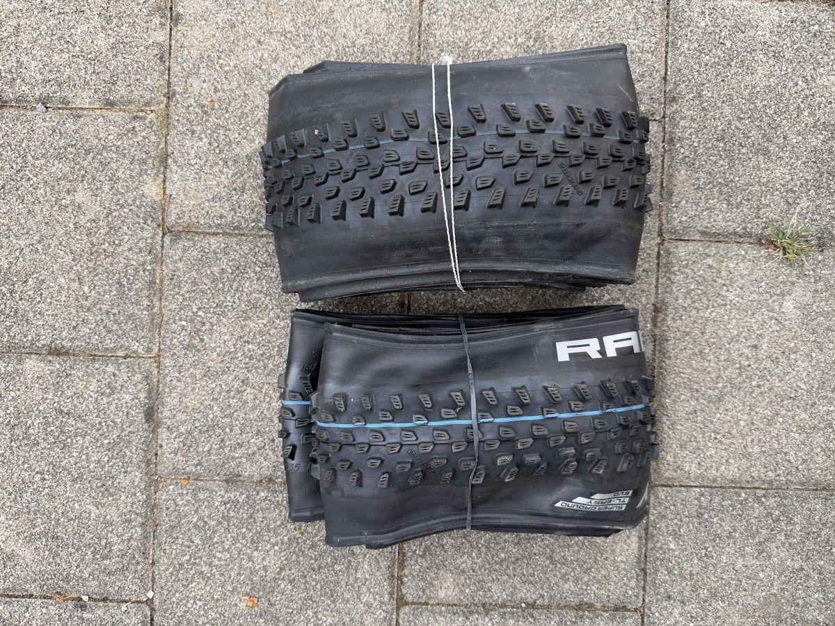 Pièces détachées: Schwalbe Racing Ray 29x2.35 Superground – Neuf (Voir description) à Attiswil par Patsue