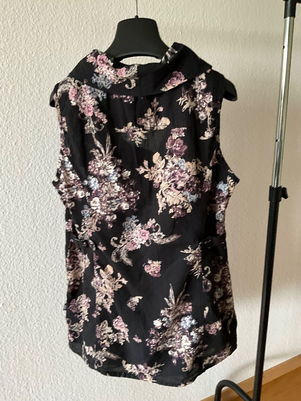 Cecil Blusen: Bluse CECIL Gr. L – Neu (gemäss Beschreibung) aus Muri b. Bern von SmuriS 1