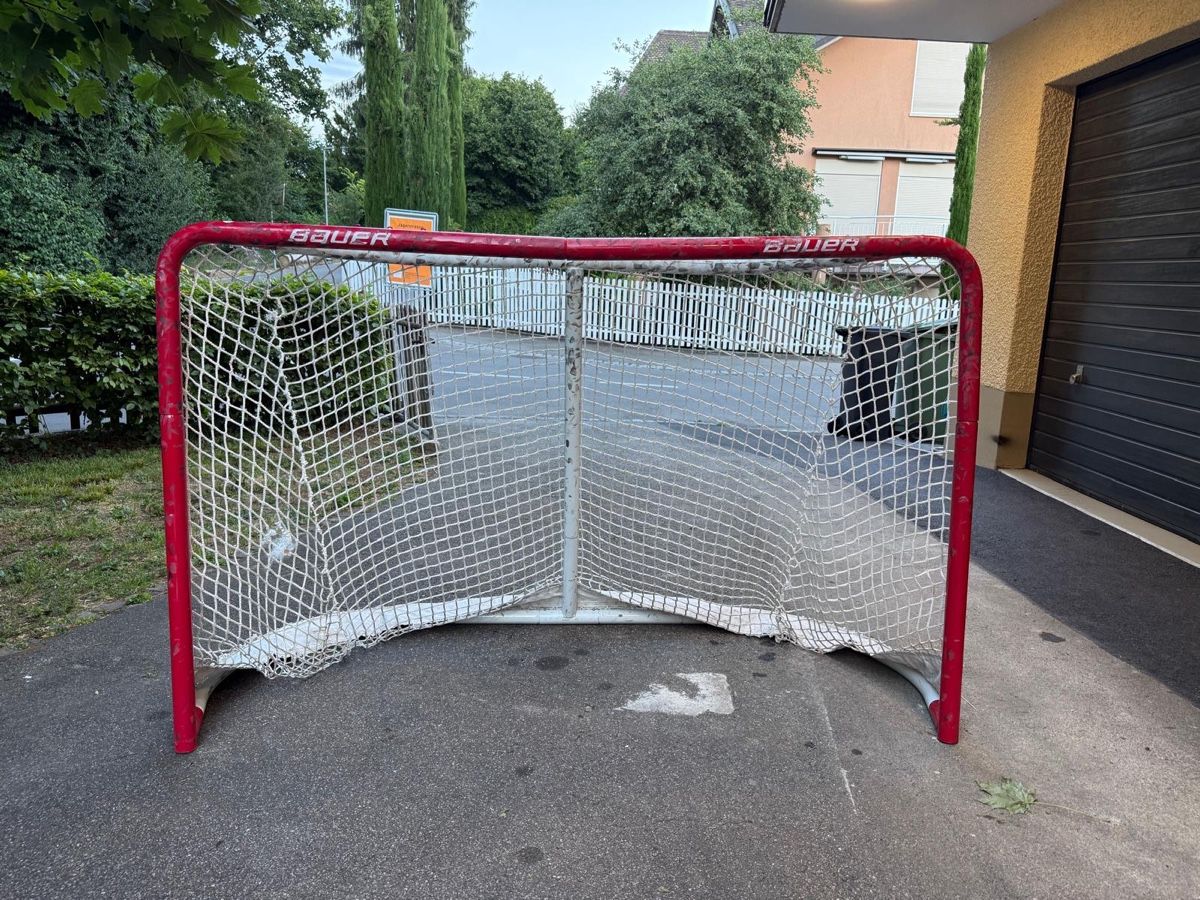 Jeux: Bauer Eishockey Tor rot, zerlegbar, gebraucht – D'occasion à Muri b. Bern par sab_2gz7