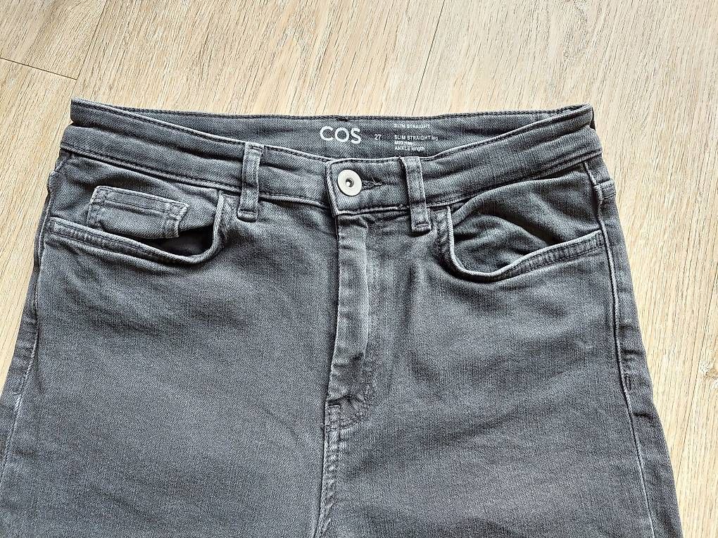 Cos Jeans: COS Jeans 34 / 36 Slim Straight Cropped – Gebraucht aus Zürich von Julia0123 1