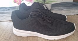 Schwarze Damen Turnschuhe, Grösse 42