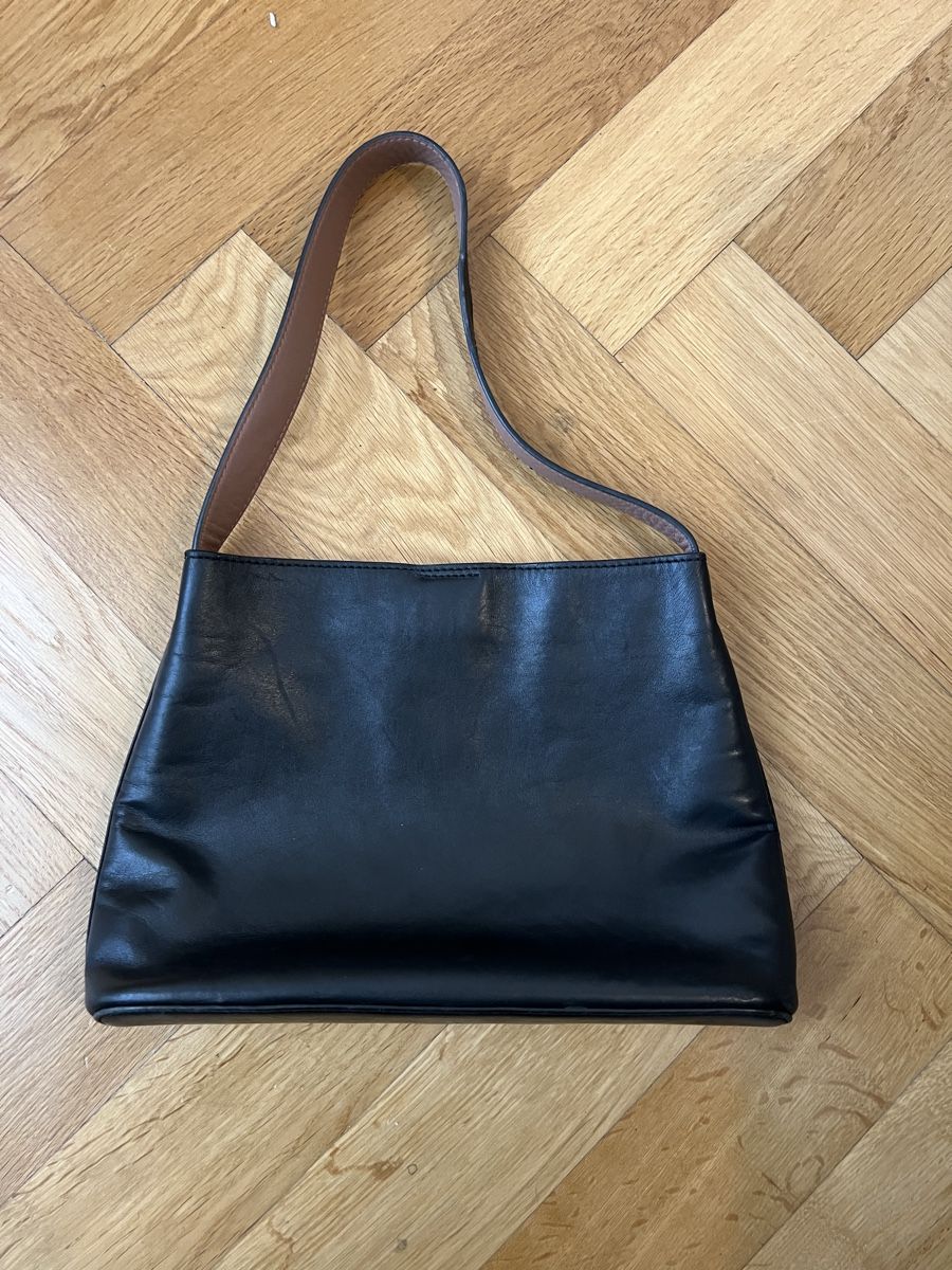 Borse da donna: Echtleder Schultertasche  – Usato da Basel venduto da sof_rk2j 1
