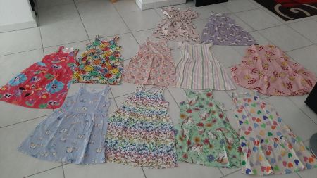 K..135 R B) grosses Mädchen Kleider Kleid Set Gr. 134/140