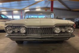 Oldsmobile Super 88 Holiday Sport Sedan
