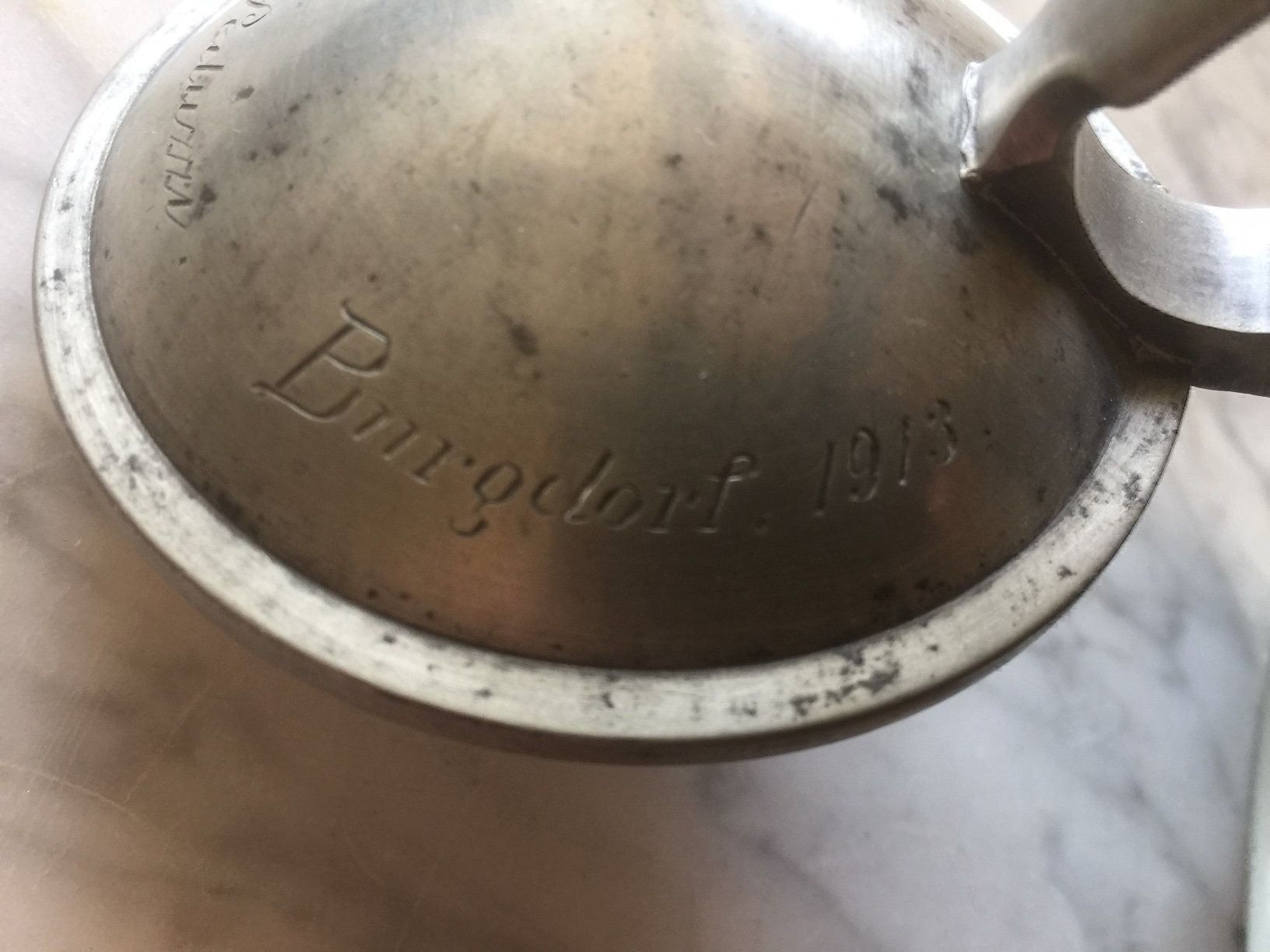 Contenitori & Simili: zwei Bierhumpen mit Zinndeckel – Usato da Bolligen venduto da Astrophysiker06 2