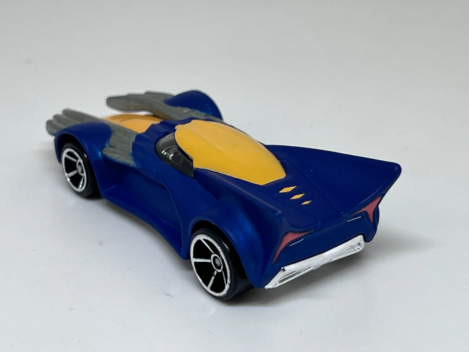 Hot Wheels Modellini d'auto: Hot Wheels Wolverine #134 – Usato da Wildegg venduto da LaaBoutique 2