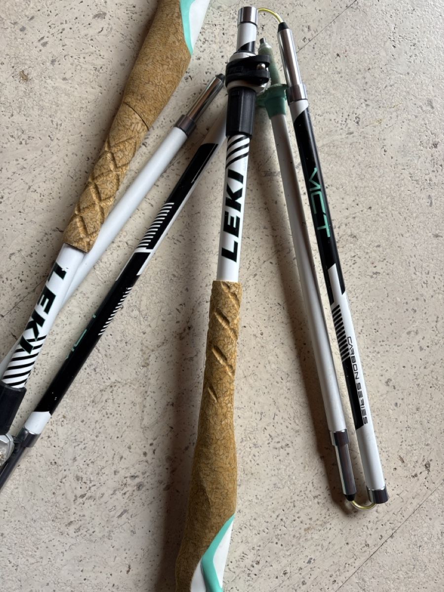 Leki Bastoncini da trekking: LEKI Carbon Series Trekking Poles  – Usato da Davos Platz venduto da jbarcik 2