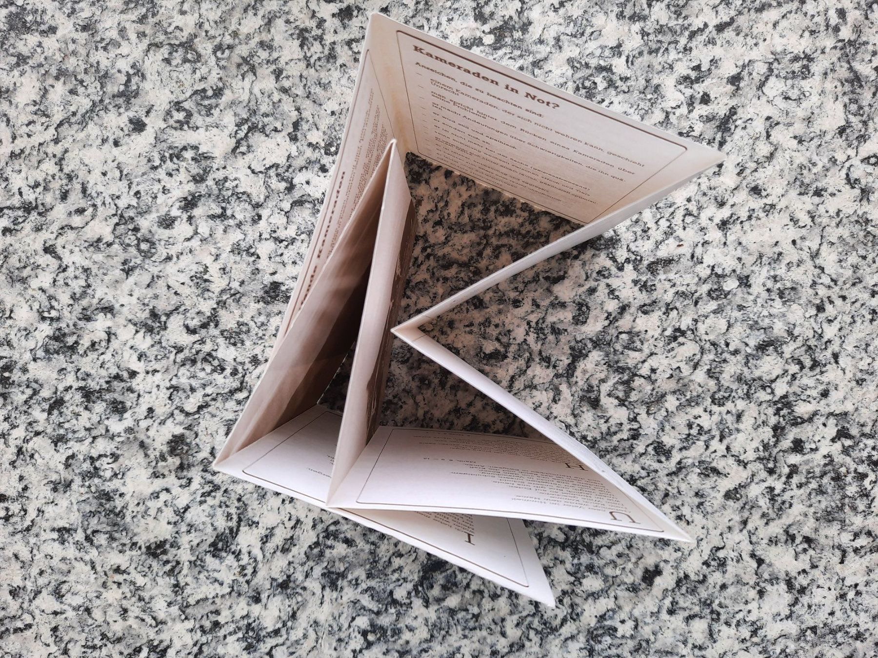 Libri: Helfende Kameraden – Usato da Ruswil venduto da Sammlergeist 2