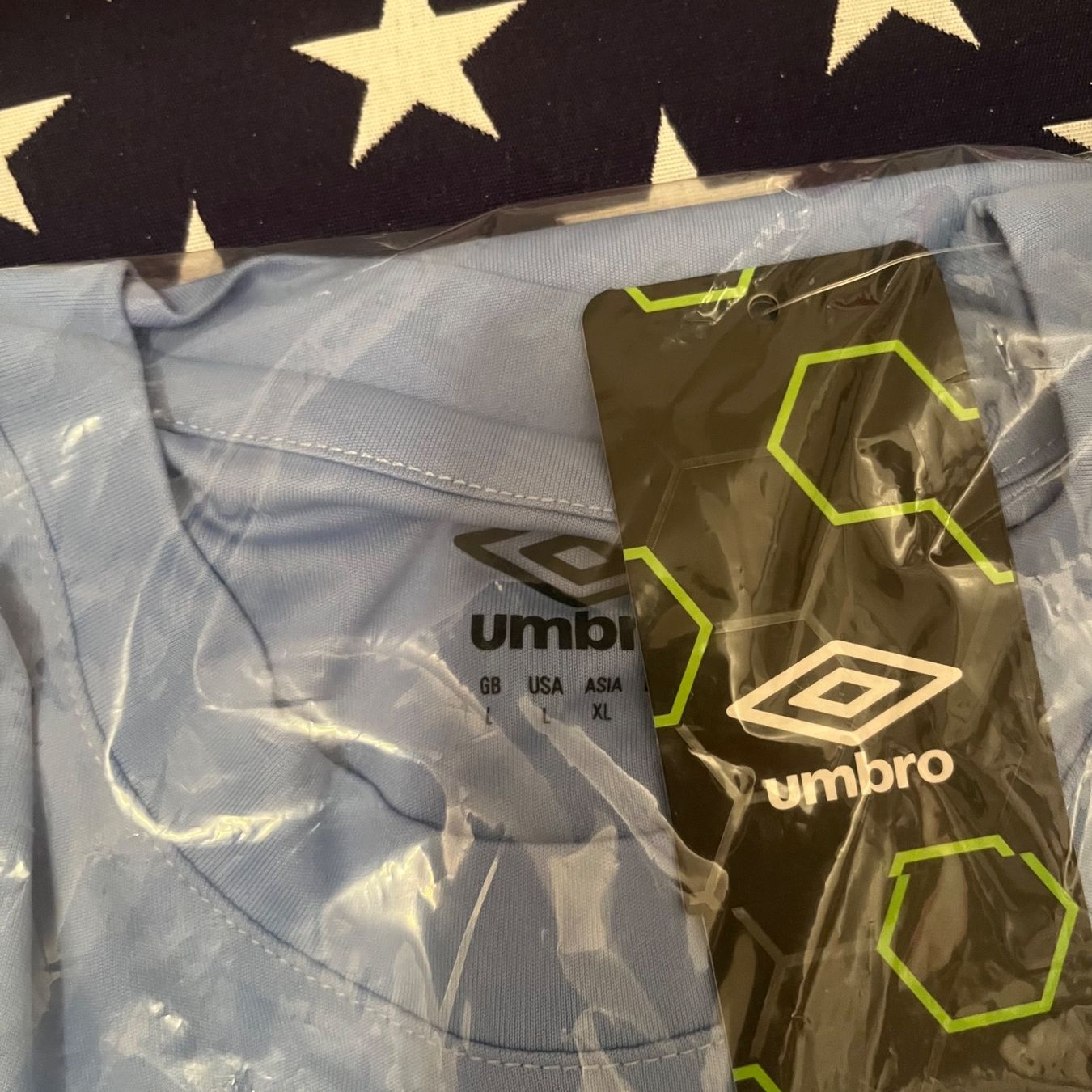 Umbro Leibchen & Hosen: Fc Girona Trikot Umbro Training – Gebraucht aus Winterthur von LaBodega 3