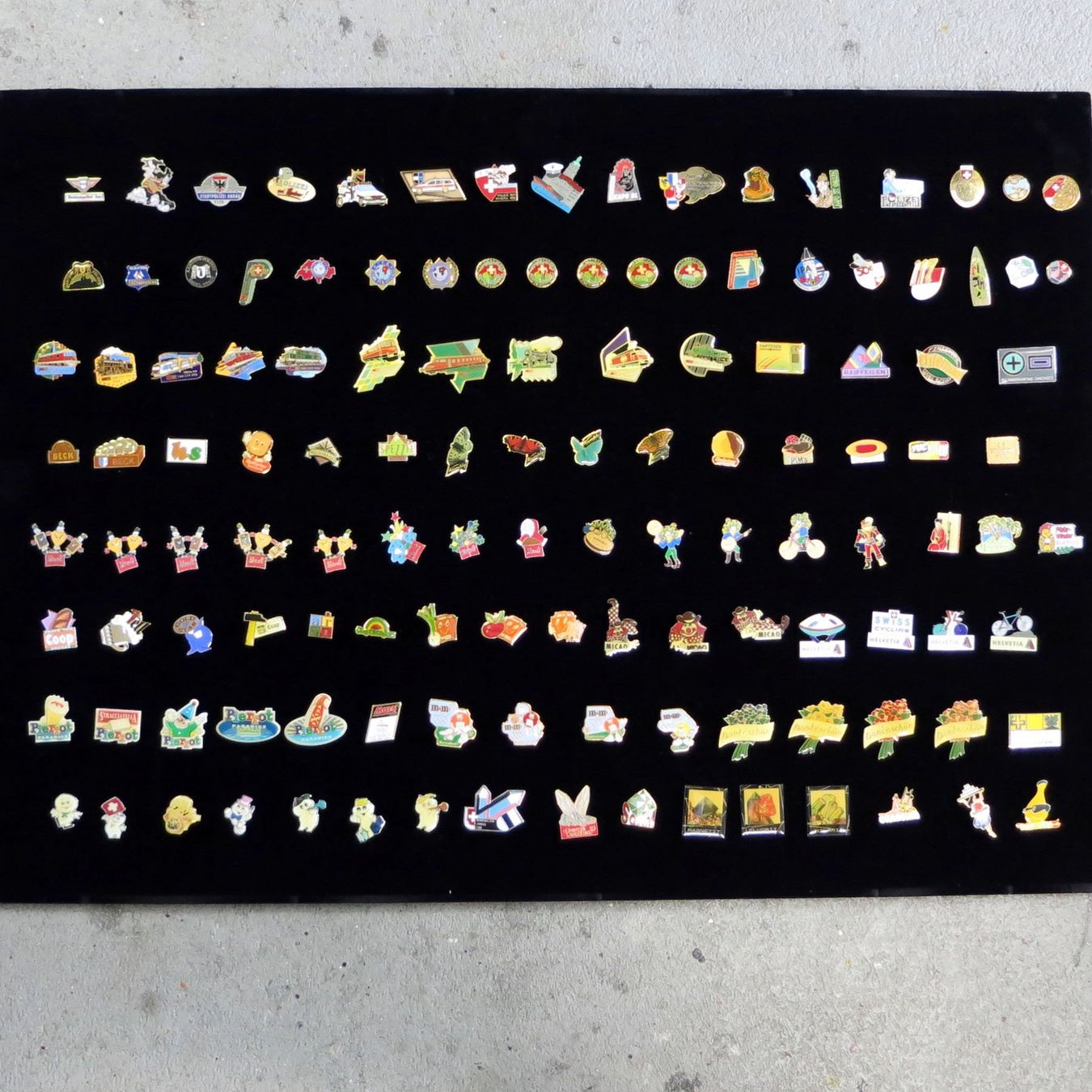 Placchette & Badge: Einmalige Pin-Sammlung mit alten Stücken. – Nuovo (secondo la descrizione) da Steinhausen venduto da Kristall022