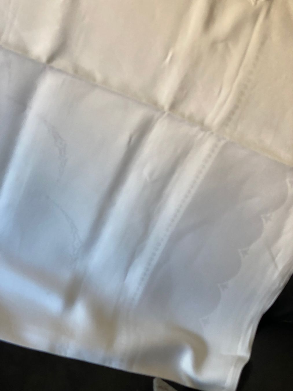 Altra biancheria da tavola: Tischtuch mit feinem Muster  ca 154 x 160 cm – Usato da Allenwinden venduto da Obalu 1
