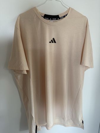 Adidas Trainingsshirt AEROREADY XL - Sportlich in den Sommer