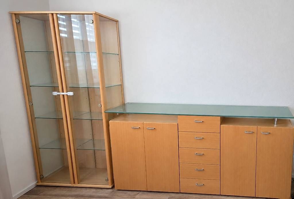 Vitrines: Glasvitrinen & passendes Sideboard – D'occasion à Aefligen par Chiffi1