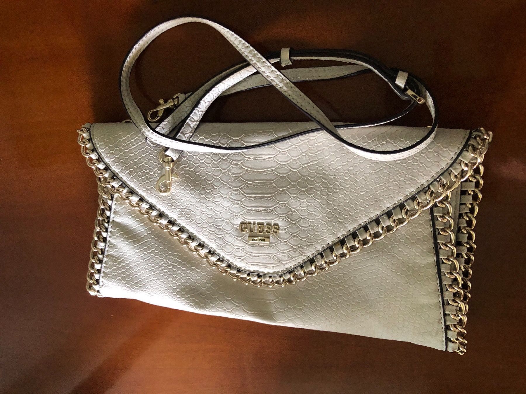 Guess Taschen für Damen: Guess  Clutsch Tasche Neue – Neu (gemäss Beschreibung) aus Basel von Ivana_4 4