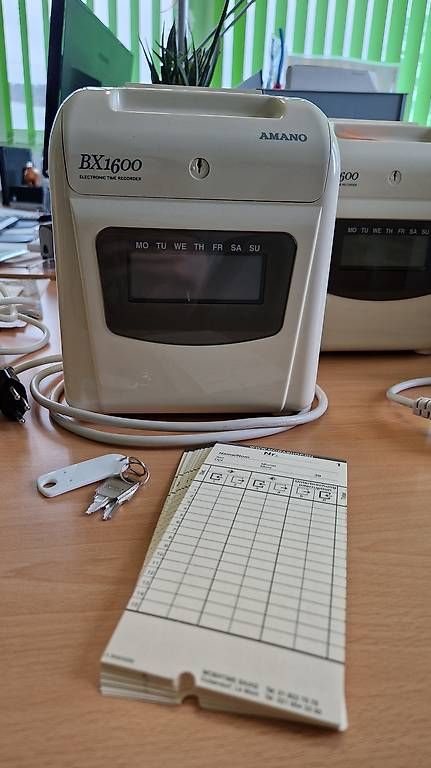 Tutti gli attrezzi: Stempeluhr Amano BX1600 – Usato da Seewen SO venduto da Perle8