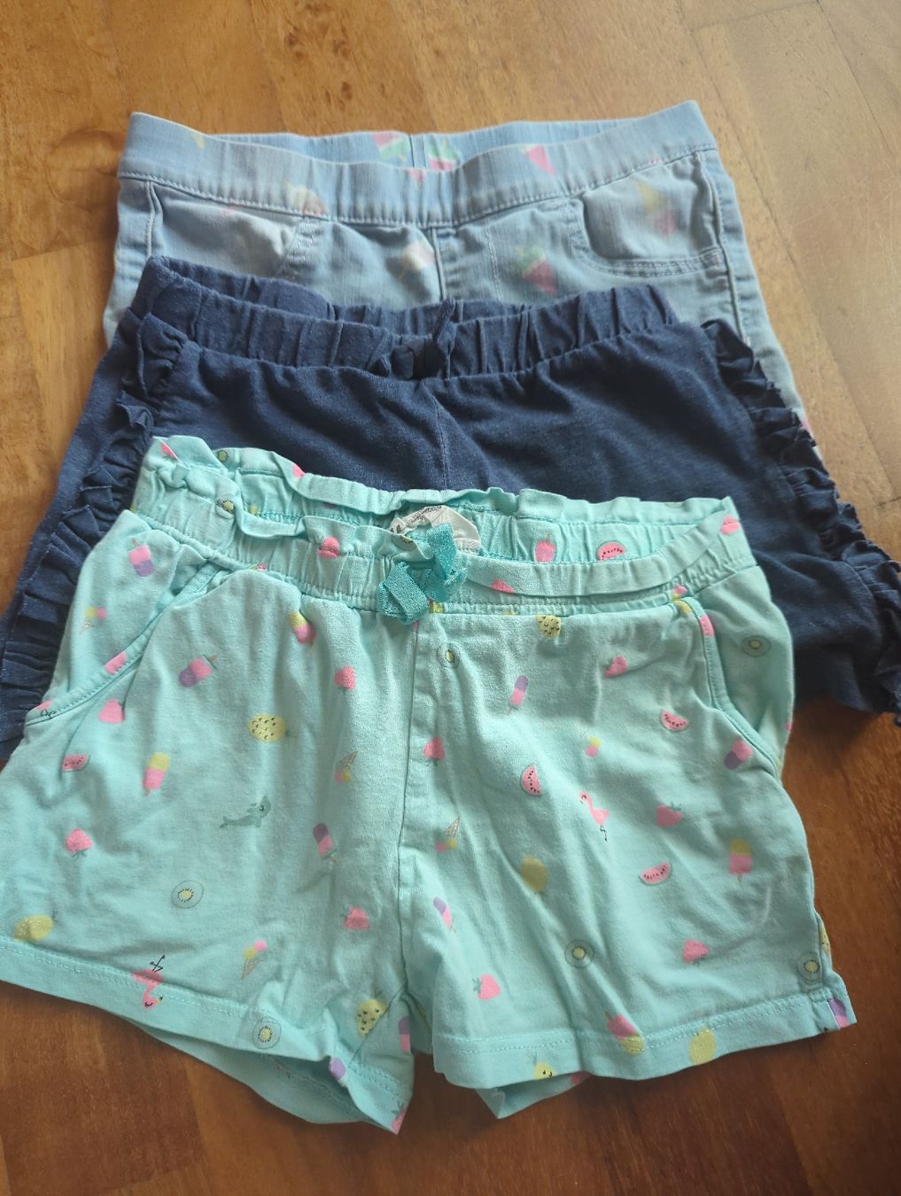 H&M Lotti & Set di vestiti: H& M Shorts Gr. 110/116 – Usato da Eglisau venduto da raf_hn2x