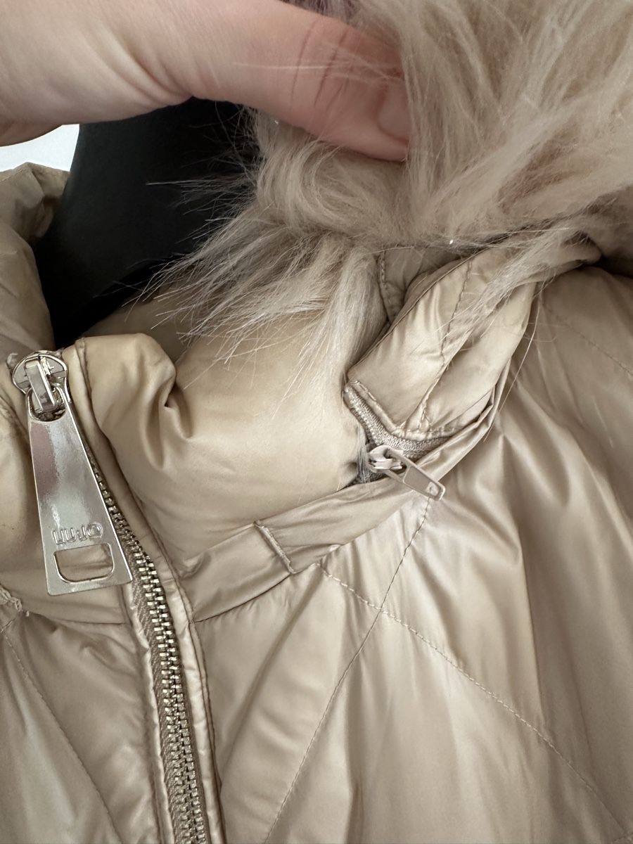 Liu Jo Mäntel: Liu Jo Luxury Down Padded Coat, Size EU 36, Beige – Neu (gemäss Beschreibung) aus Langnau am Albis von vitaklimova 4
