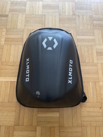 XLMOTO Slipstream Motorradrucksack Carbon-Look