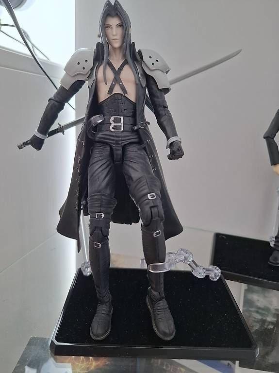 Jeux: Final Fantasy 7 Figuren – D'occasion à Dielsdorf par cmo_c6hy 1