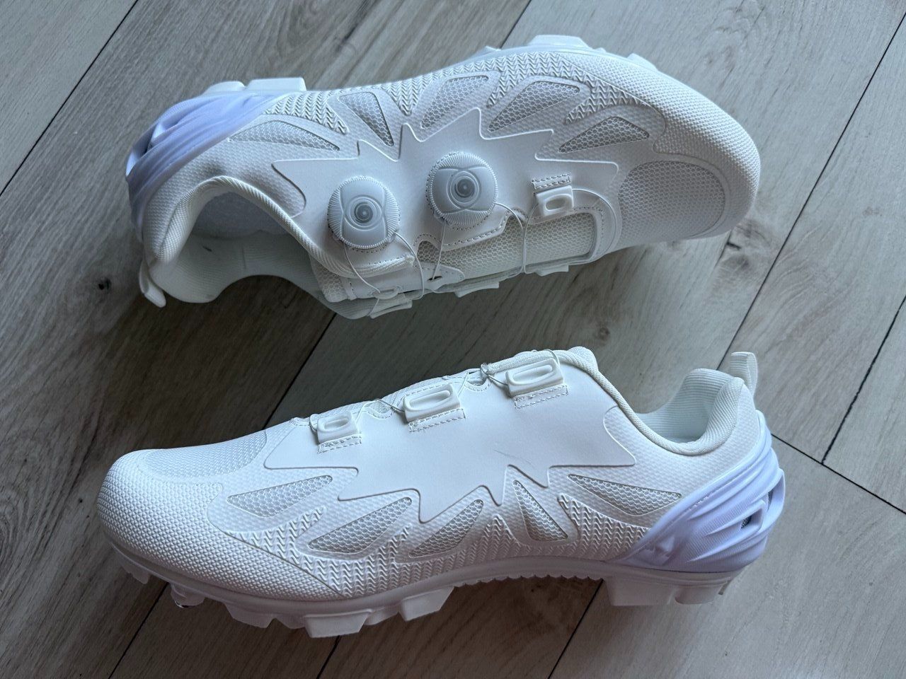 Scarpe da uomo: Veloschuhe 44 Gravel MTB SPD – Nuovo (secondo la descrizione) da Leysin venduto da awo_cm7y 1