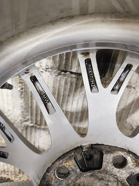BMW Cerchioni: Alufelgen BMW gebraucht – Usato da Uster venduto da Tech_2ft9 4