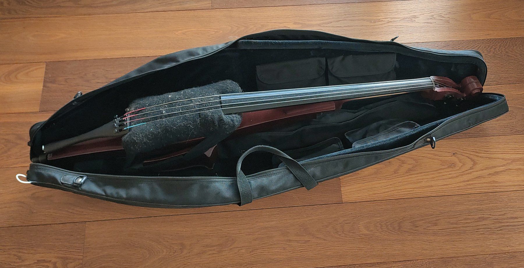 Yamaha Strumenti musicali: Yamaha E-Cello Silent Cello SVC 200 – Usato da Hünenberg See venduto da ElijahB. 2