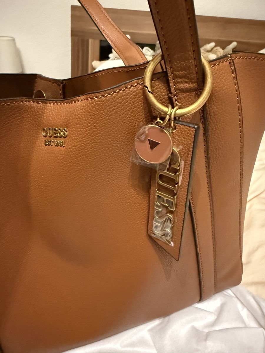 Guess Borse da donna: Guess Handtasche neu – Nuovo e nell'imballaggio originale da Staffelbach venduto da Barbara1212 1