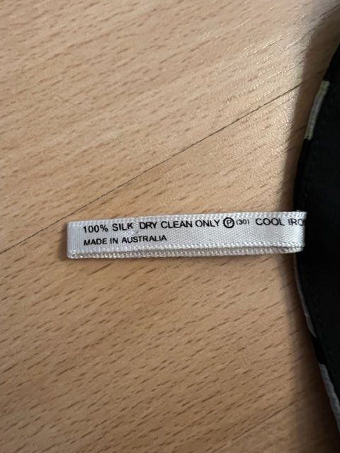 Vestiti: Kleid aus Seide Gr. 34 cue – Usato da Wabern venduto da adamovski 4