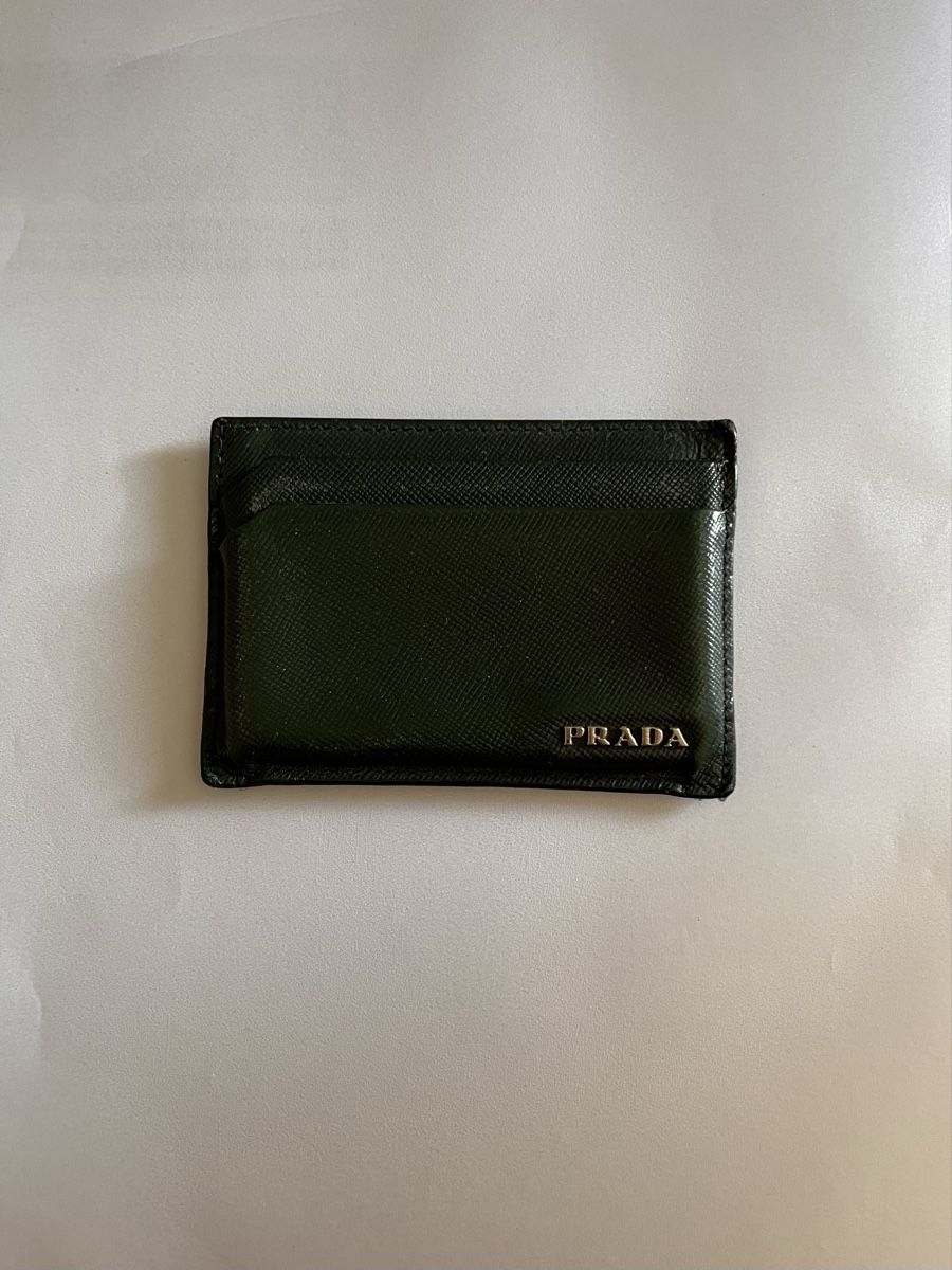 Prada Brieftaschen: Originaler Prada Cardholder – Gebraucht aus Zürich von domeka