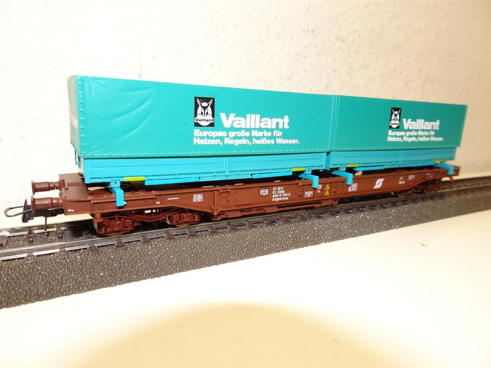 ROCO wagon kangourou + caisses VAILLANT OBB 46577
