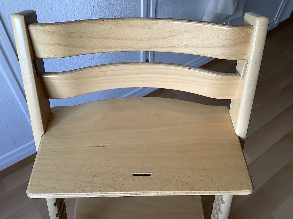 Hochstühle: Stokke Kinderstuhl, Buche – Gebraucht aus Winterthur von PeMaWin 2