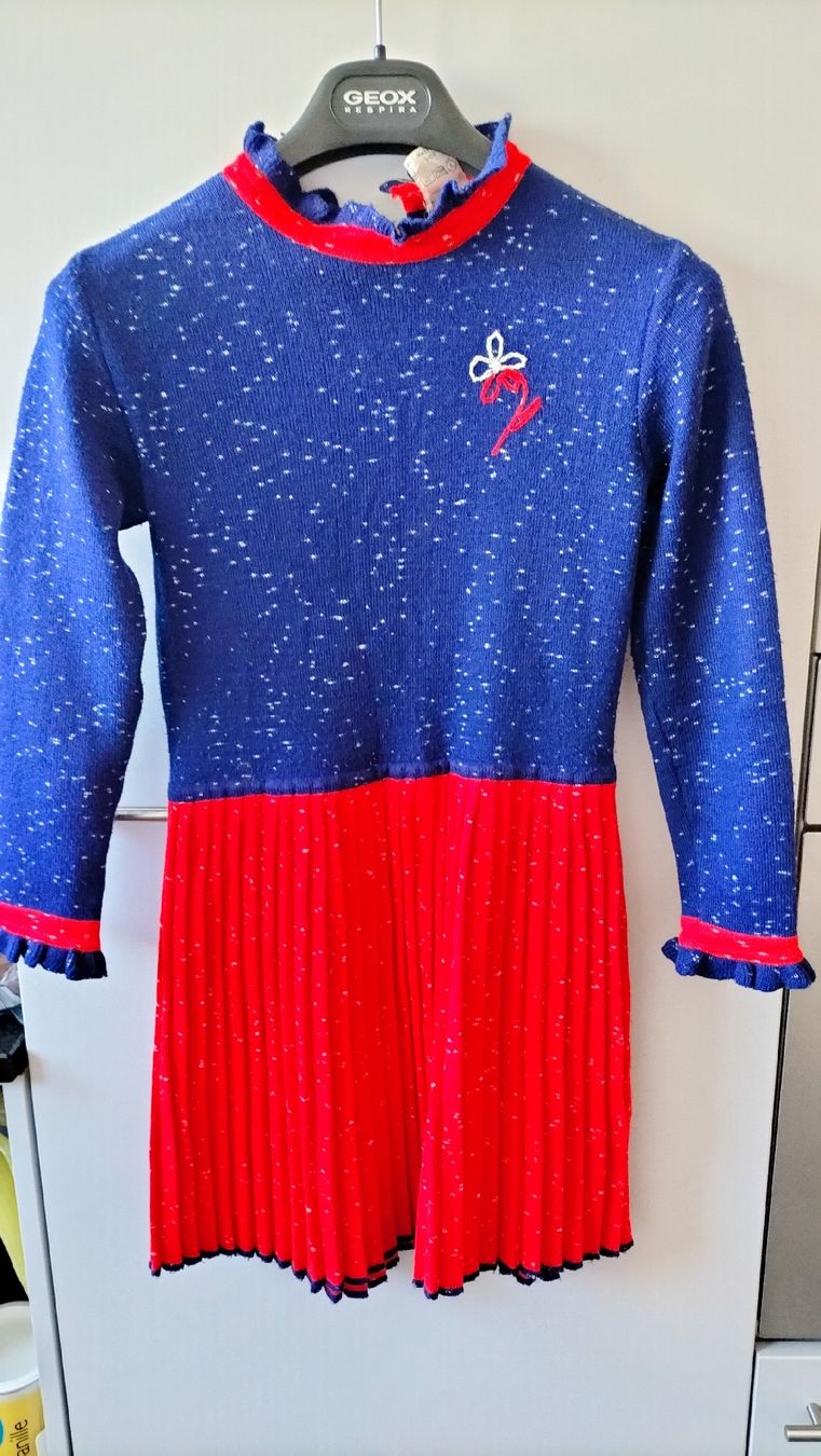 Kleider & Röcke: Strickkleid, für 8-10 Jährige Mädchen – Gebraucht aus Pfäffikon ZH von e13_x2n5