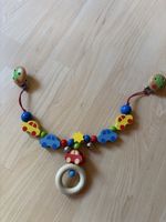 Kinderwagenkette aus Holz mit Autos und Greifring bunt
