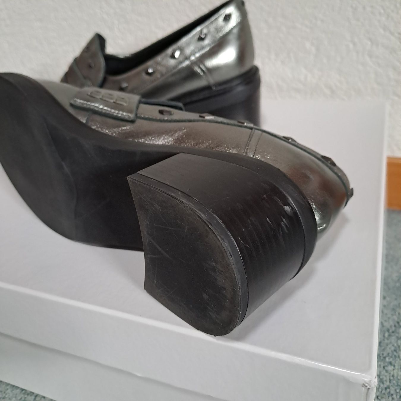 Damenschuhe: Silberne Lederschuhe, Grösse 39, NP 198.--. – Gebraucht aus Frauenfeld von Andadaa 3