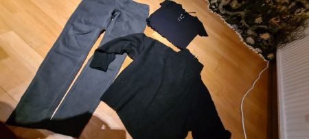 Schönes Set in schwarz Jeans, Shirt und Pulli g