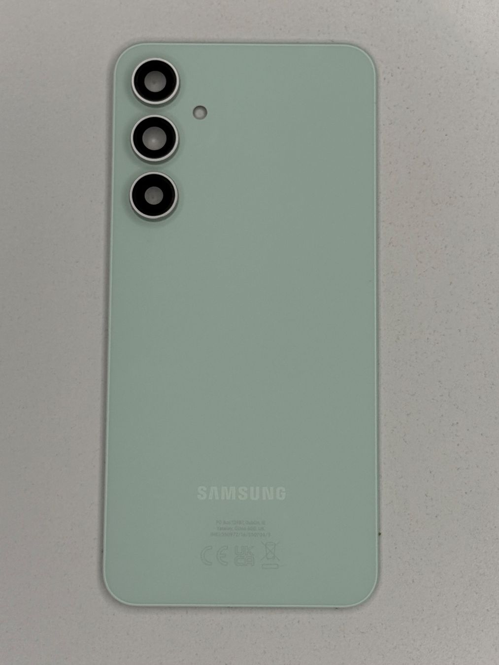 Samsung Telefoni cellulari / Smartphones: Vitre arrière Originale Samsung S23 Fe Vert Menthe – Usato da Zug venduto da ElPhone