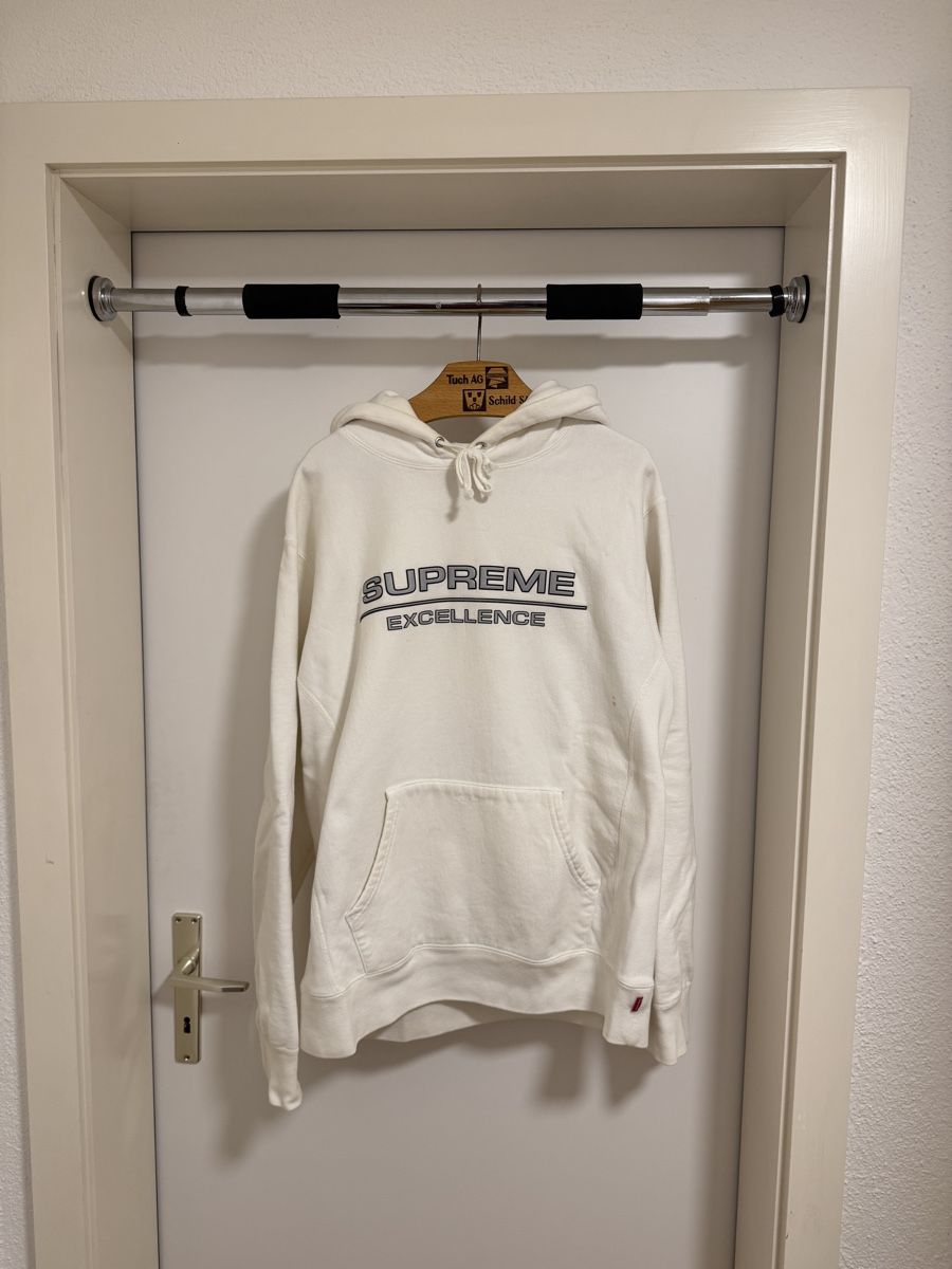 Maglioni & Felpe: Supreme Hoodie  – Usato da Baar venduto da mario.lei 1