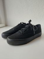 Sneaker schwarz Gr. 37