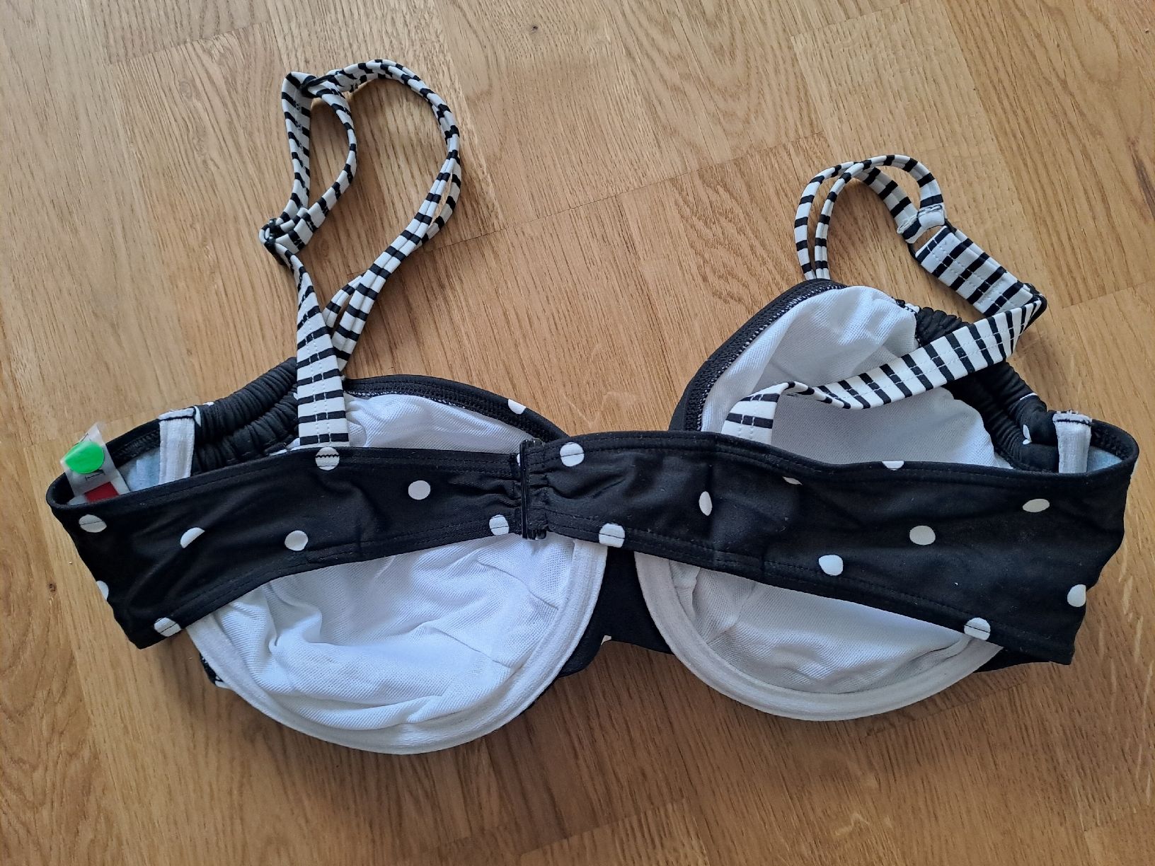 S.Oliver Costumi da bagno & Bikini: Schönes s.Oliver Bikini Oberteil, Grösse 44D, Bademode – Nuovo (secondo la descrizione) da Münchenbuchsee venduto da Babsique 2