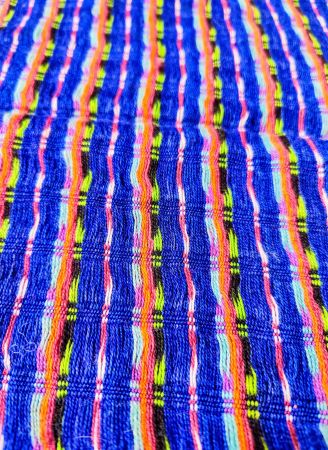🧣 Joli foulard bleu tissé – Artisanat du Guatemala