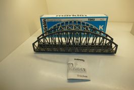 Märklin H0: M+K-Gleis Bogenbrücke