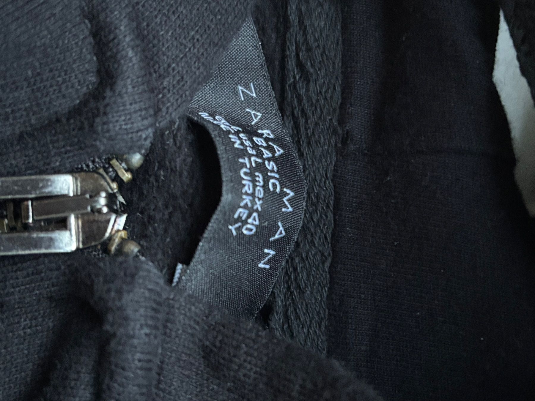 Zara Maglioni & Felpe: Schwarzer Zara Hoodie Gr. M, Man – Nuovo (secondo la descrizione) da Burgdorf venduto da sha_pz8x 1