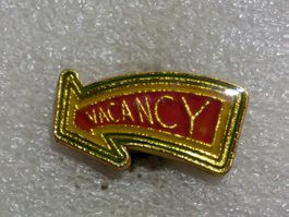 Ansteckpin 155: Vacancy