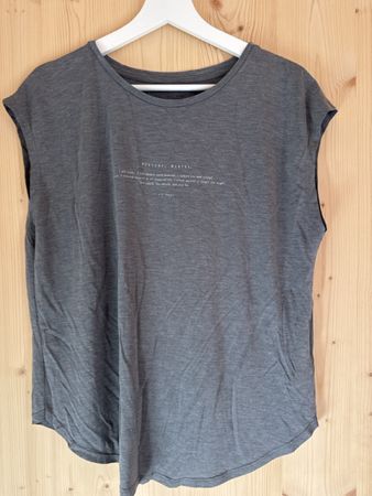 Oysho Sport T-Shirt grau Grösse S guter Zustand