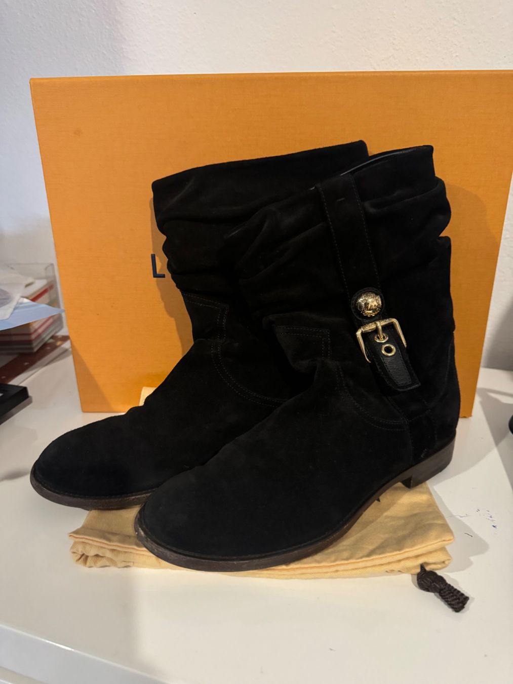 Louis Vuitton Scarpe da donna: LOUIS VUITTON BOTTES – Usato da Les Geneveys-sur-Coffrane venduto da LVMM