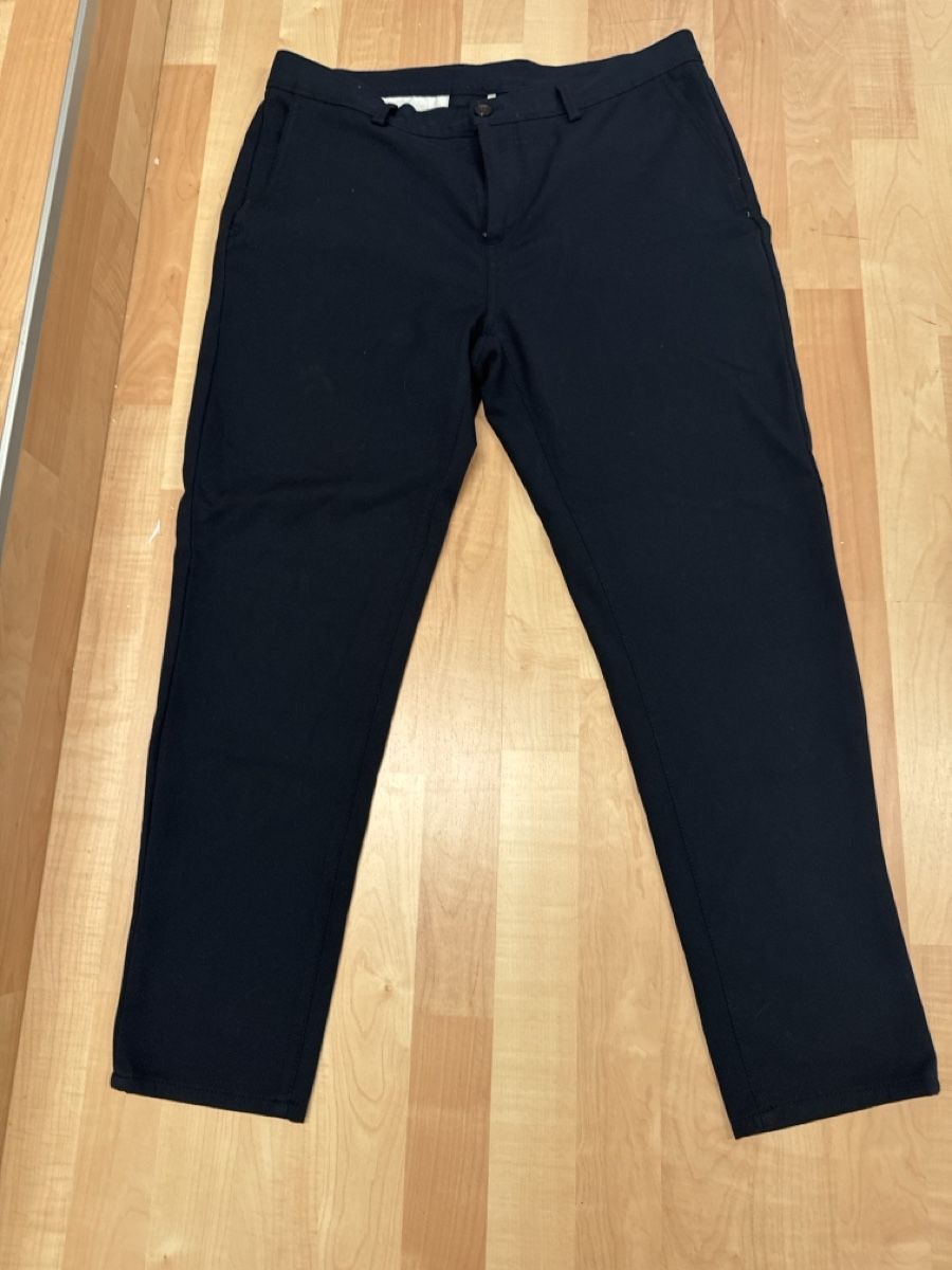 Zara Pantaloni: Zara Herren Hose schwarz Grösse 34  – Usato da Oberweningen venduto da Jogi2