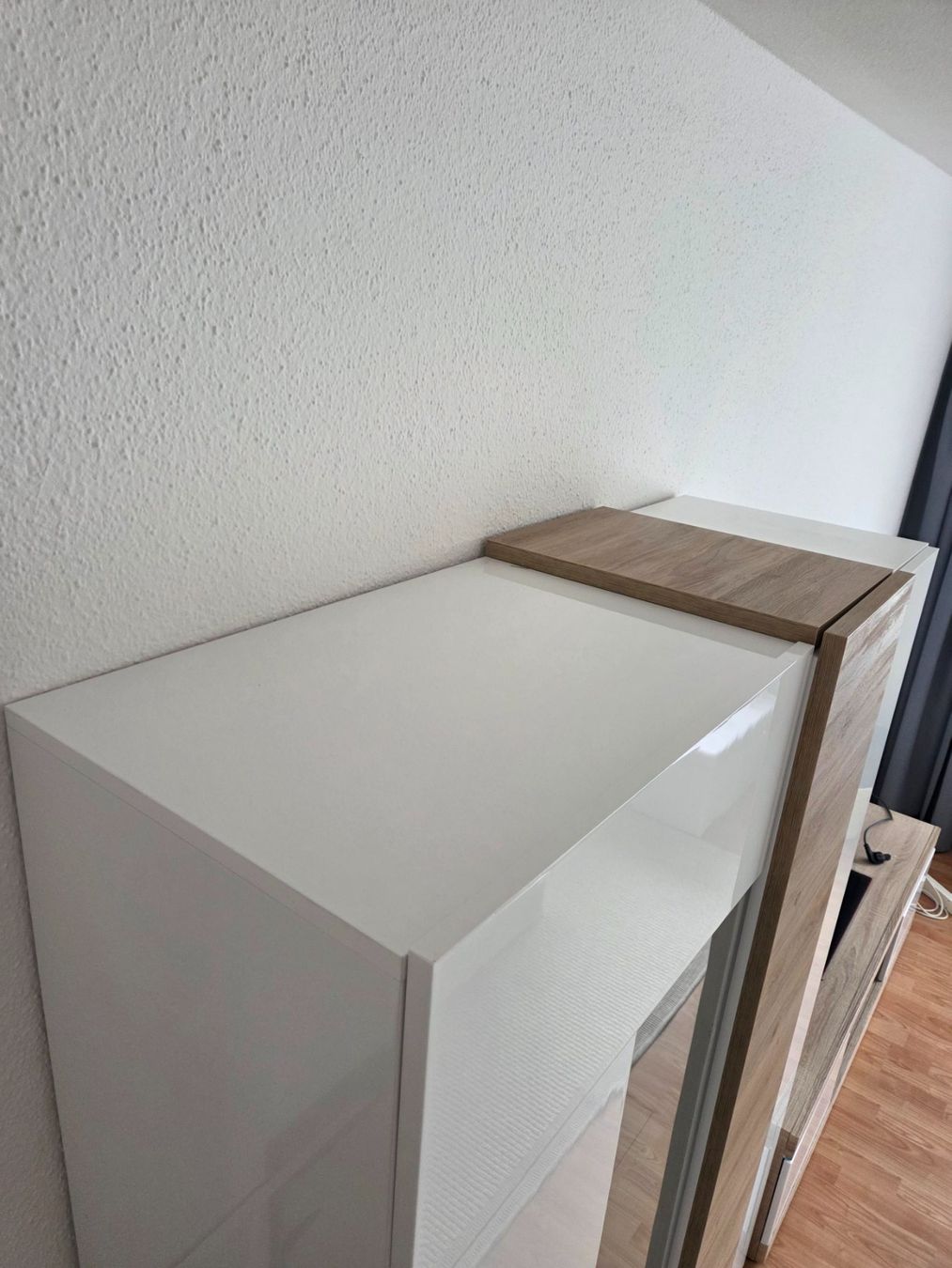 Conforama Vetrine: Highboard / Vitrine – Usato da Wängi venduto da Bibo4. 6