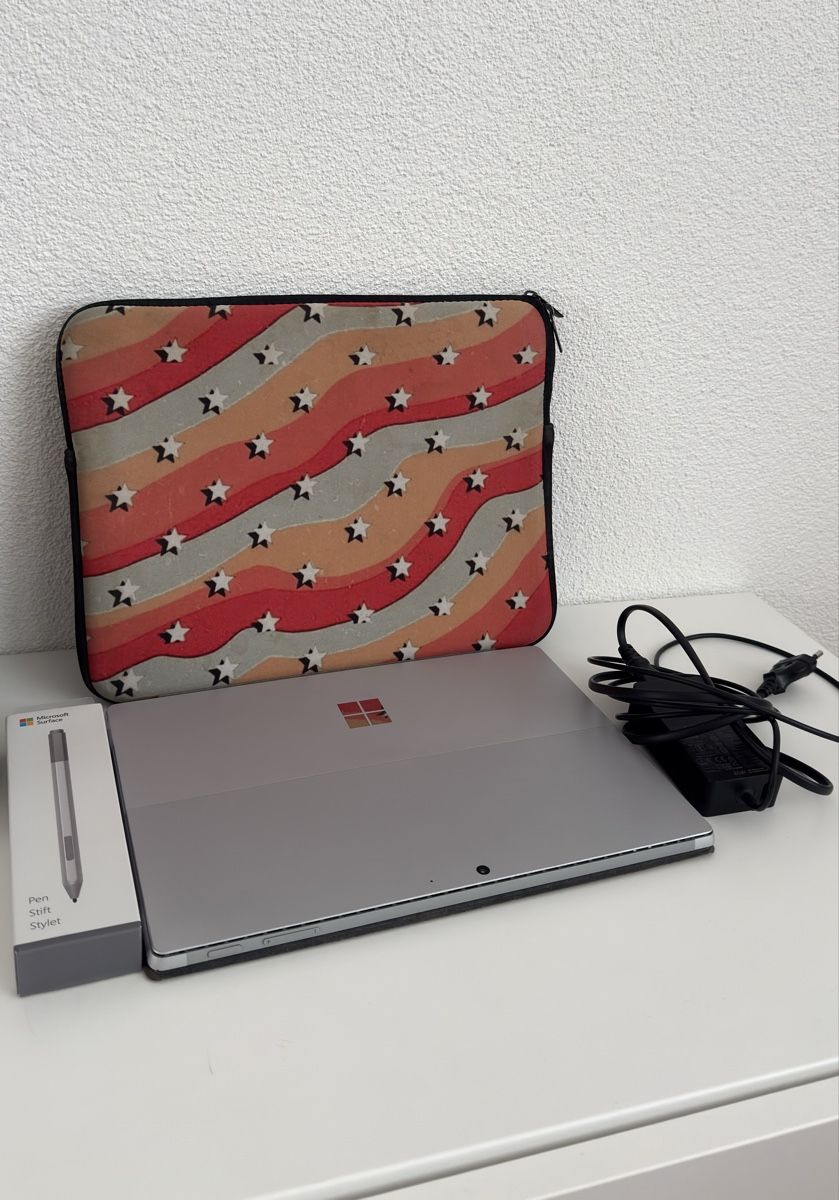 Microsoft Notebook: Microsoft Surface Pro 7 + Pen & Tastatur – Usato da Zürich venduto da TrustUser2020 1