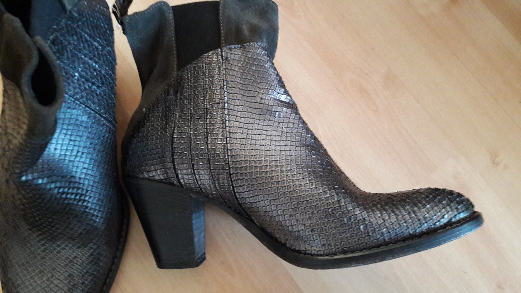 Scarpe da donna: Coole Ankle Leder Boots, Marke History – Nuovo (secondo la descrizione) da langenthal venduto da rundholz7 4