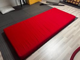 Matratze 90x200 cm – 12 cm dick – Rot – Wenig gebraucht